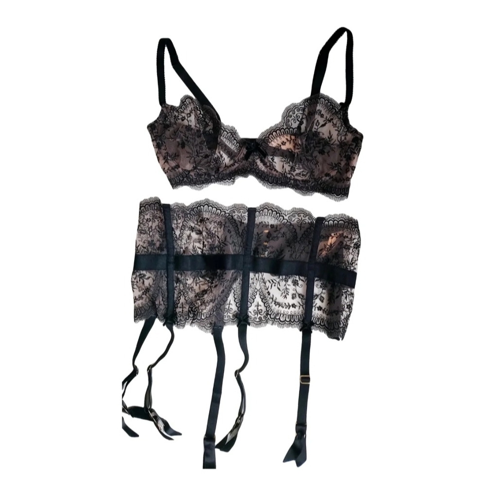 Elegant Black Lace Lingerie Set